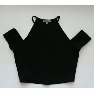 Flirty off the shoulder crop top 😉